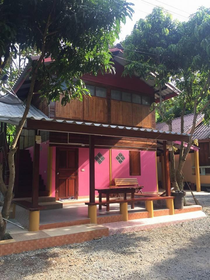 Baan Rai Pu Fa Vila Sattahip Exterior foto